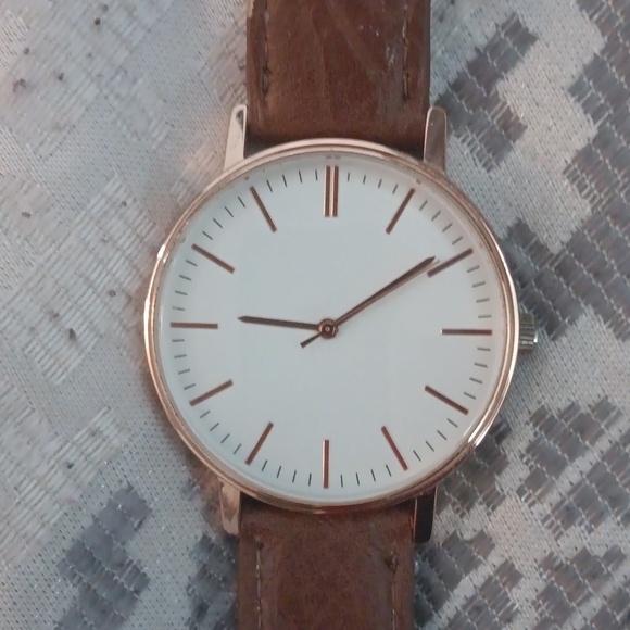 Quartz Watch Brown - Picture 3 of 12